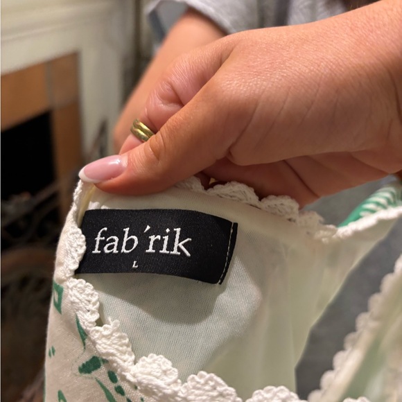 fab'rik White Tank with Green Botanical Trim SOLD OUT - Picture 2 of 2